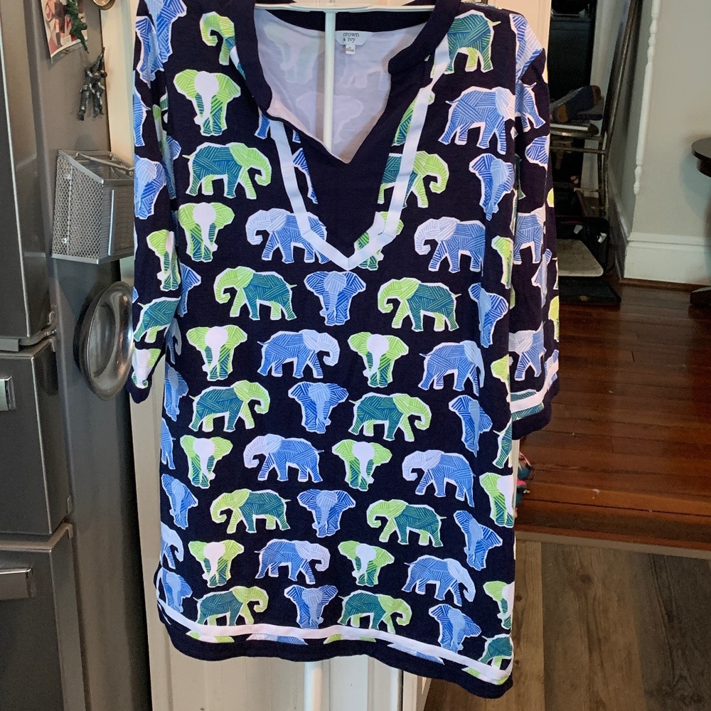 Crown& Ivy elephant dress . Maybe‎ worn once or twice.